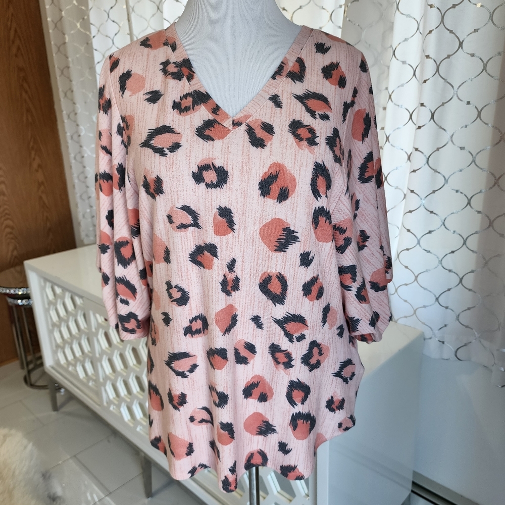 LuLaRoe Renee Balloon Sleeve Top in Pink Leopard NWT